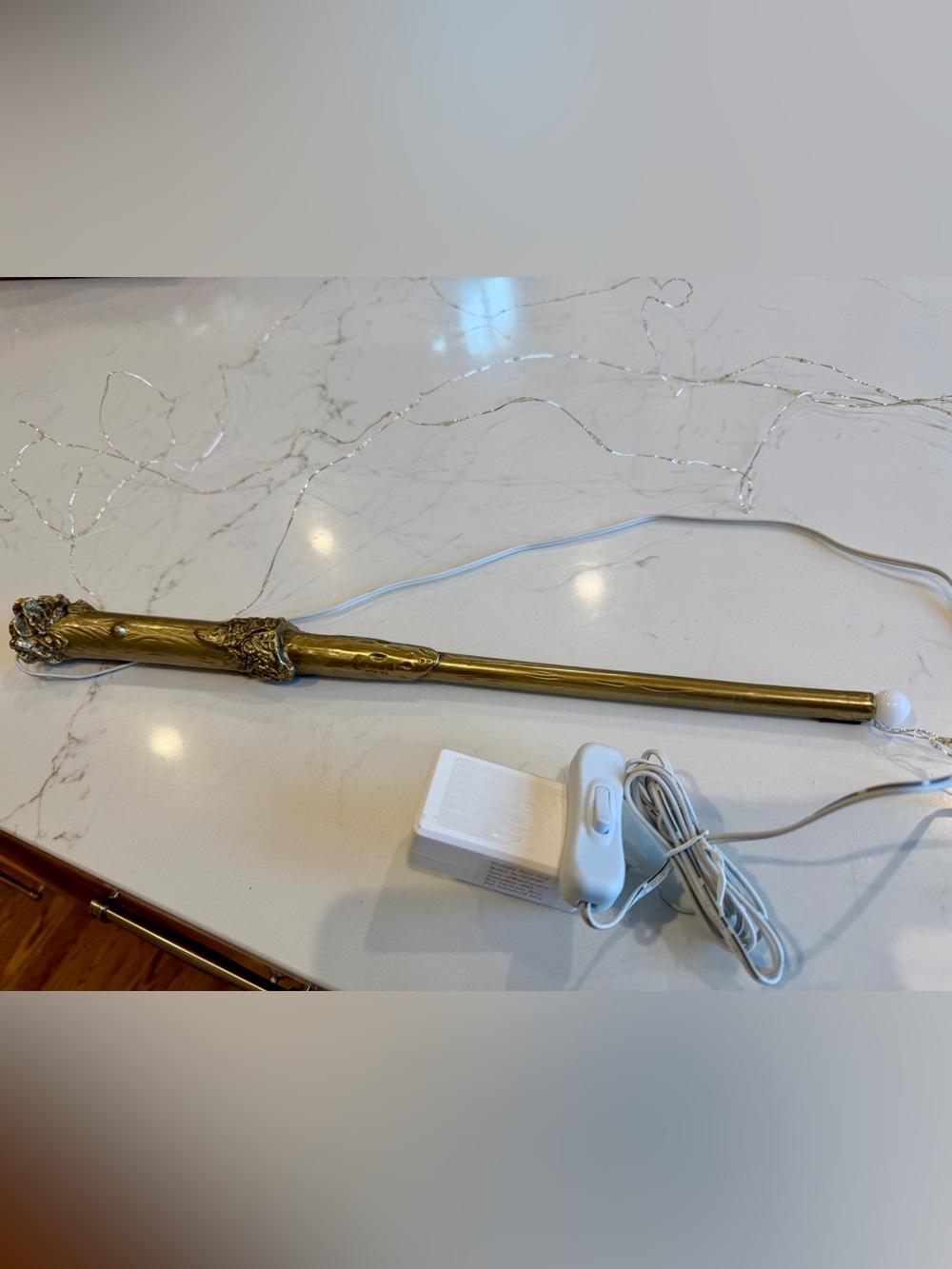 PBTeen Harry Potter Enchanted Lit Wand Decor - Picture 4 of 8